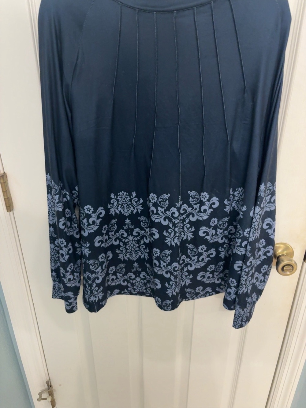 Zeagoo Navy Blue Damask Border Print Long Sleeve Top – Size L